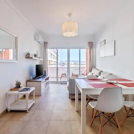 Pool And Balcony Apartment Portimao